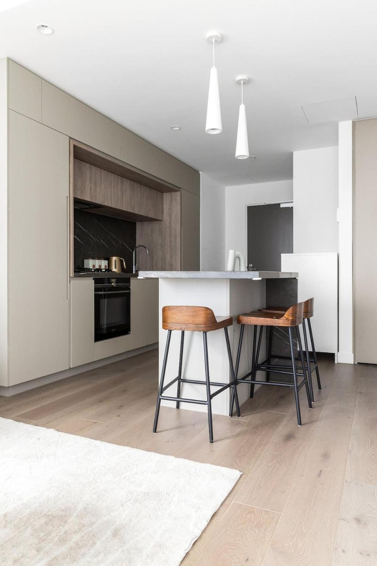 Luxury 2br Opposite Southern Cross Apartment Melbourne