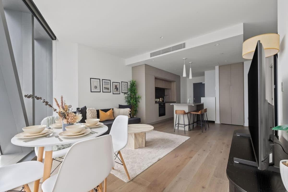 Luxury 2br Opposite Southern Cross *