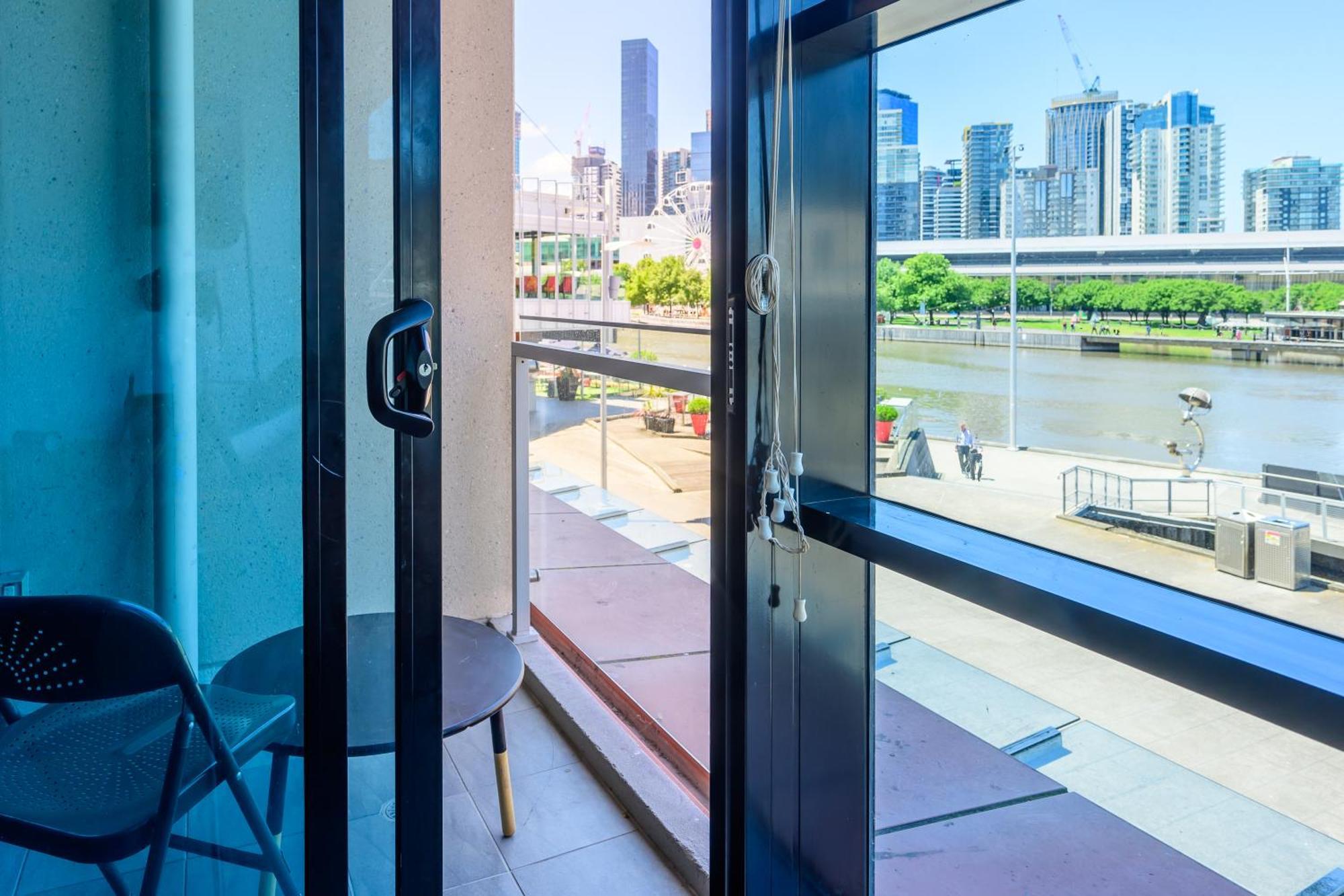 Apartment Luxurious In The Heart Of Docklands *