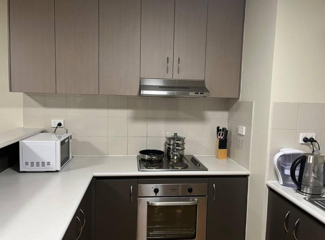Brad & Joanna Homestay Melbourne