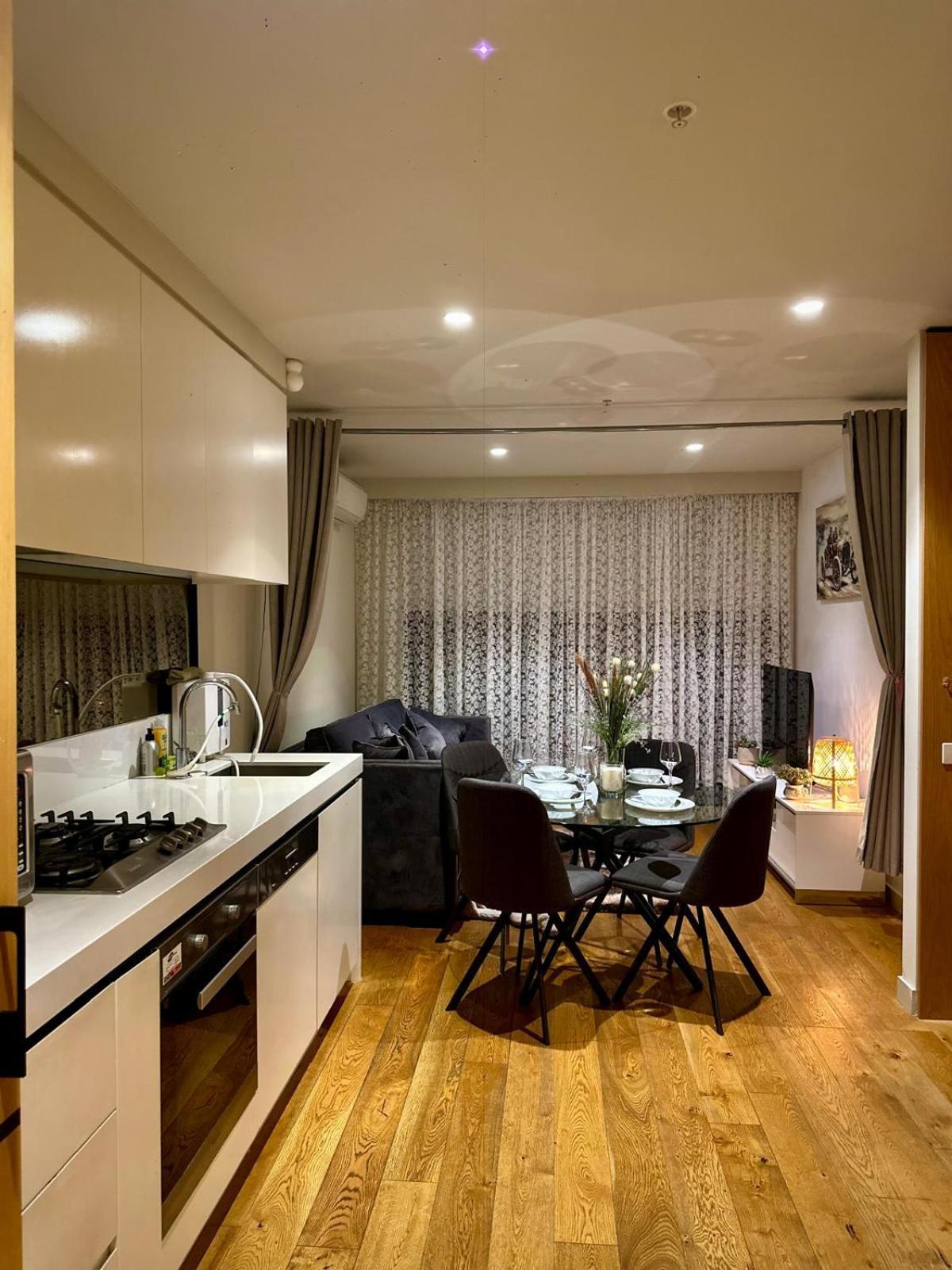 405 8 Daly St South Yarra 3141 Lucia Melbourne