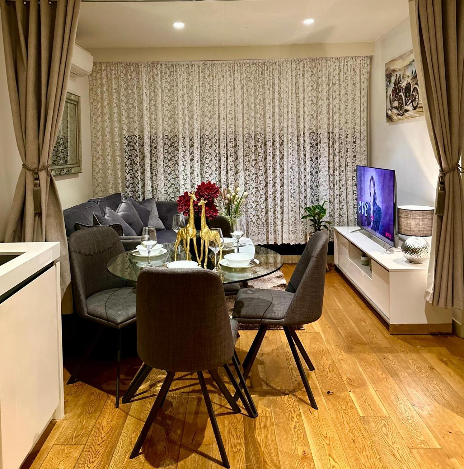 Apartment 405 8 Daly St South Yarra 3141 Lucia *
