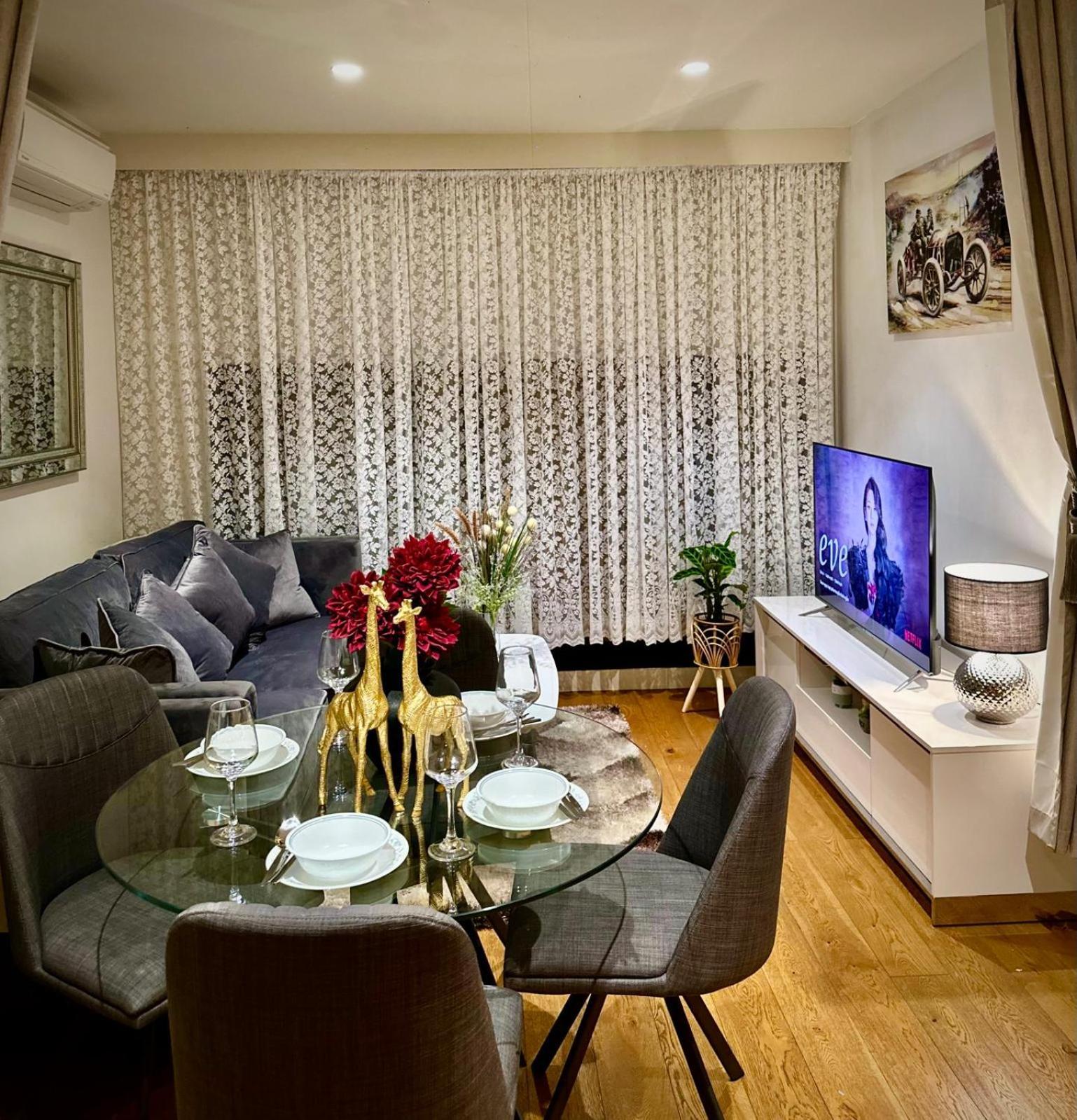 405 8 Daly St South Yarra 3141 Lucia Apartment