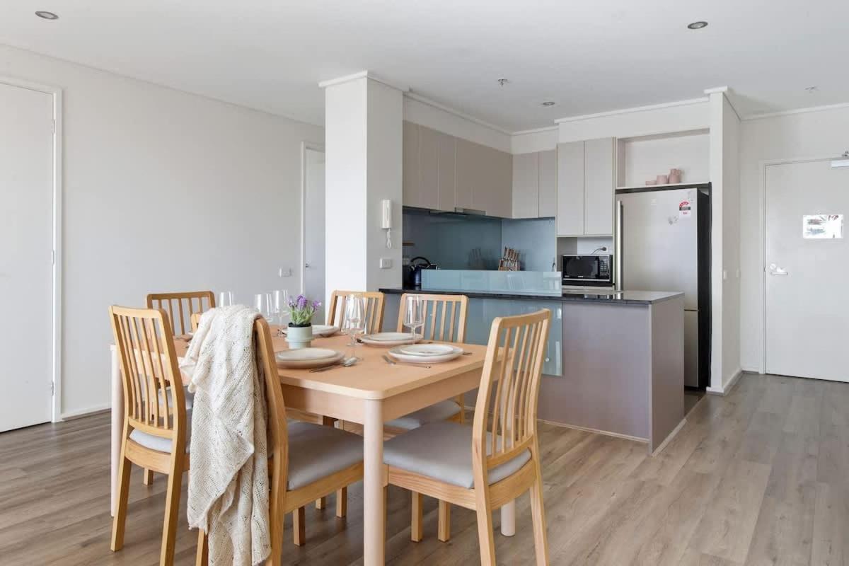 Apartment Spacious 3br Near Crown Sleeps 11 Free Parking