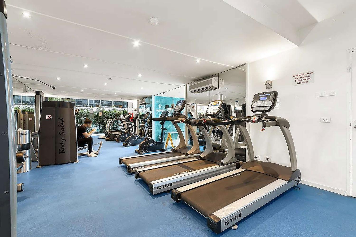 Spacious 3br Near Crown Sleeps 11 Free Parking Apartment Melbourne