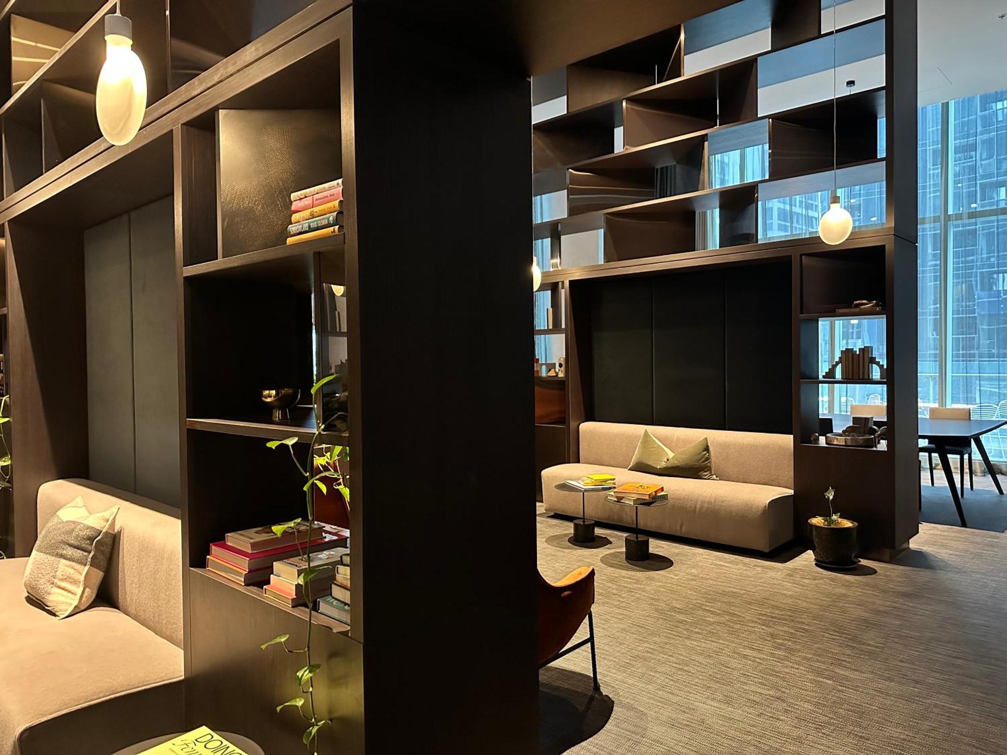 Ritz Grand Retreat * Melbourne