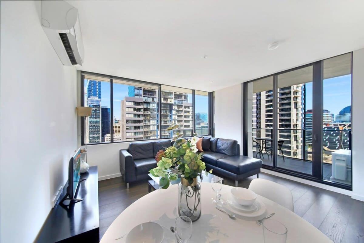 A Lux 2br With Views Near Southern Cross Apartment Melbourne