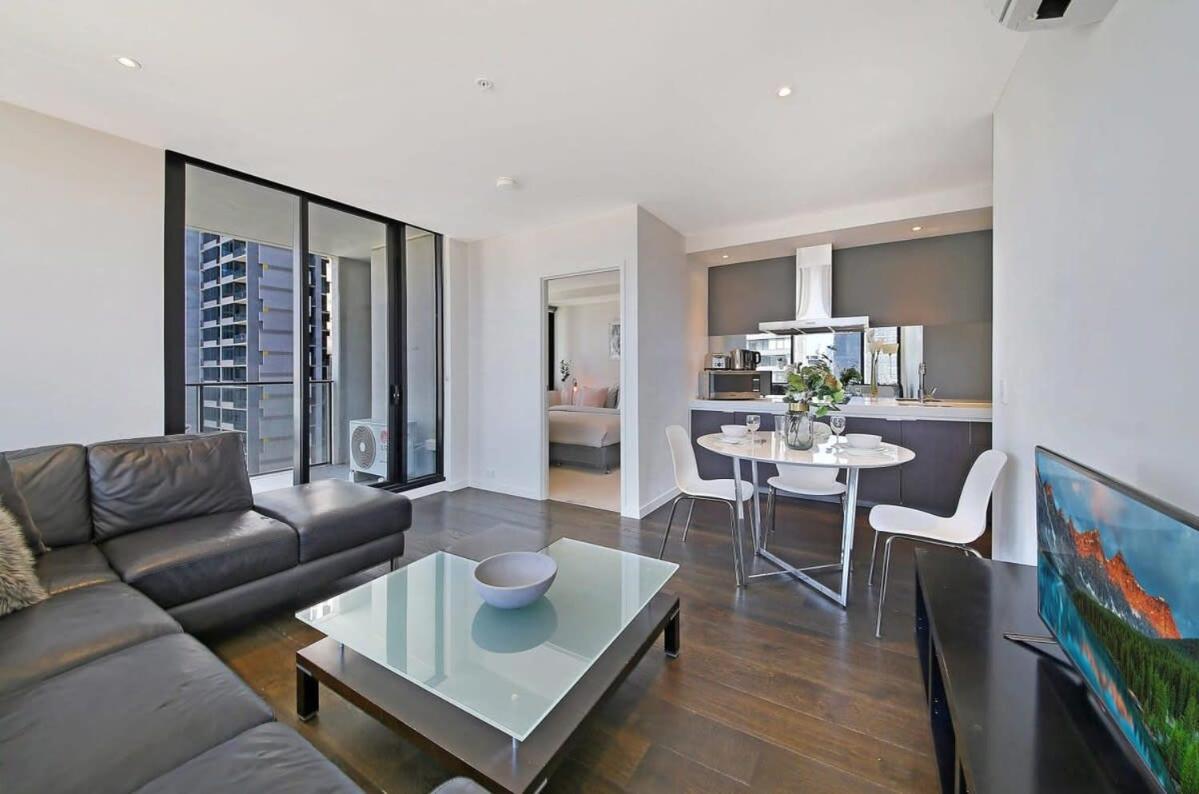A Lux 2br With Views Near Southern Cross Apartment Melbourne