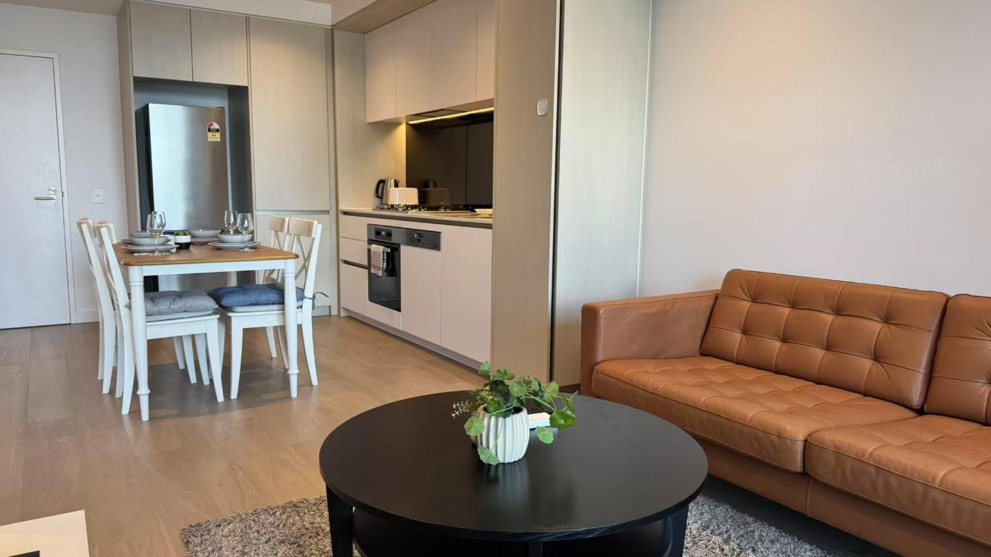 Rest Collection At Quarter Apartment Melbourne