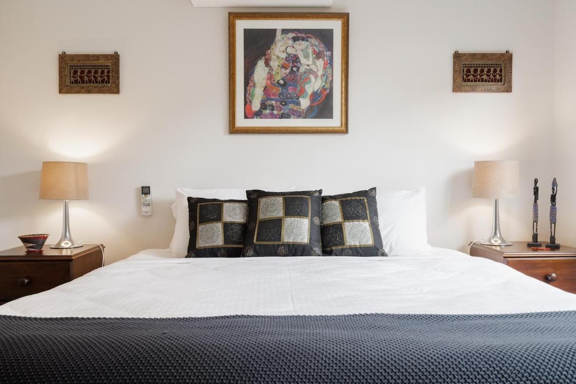 Staycentral - Thornbury Entertainer Townhouse Holiday home Melbourne