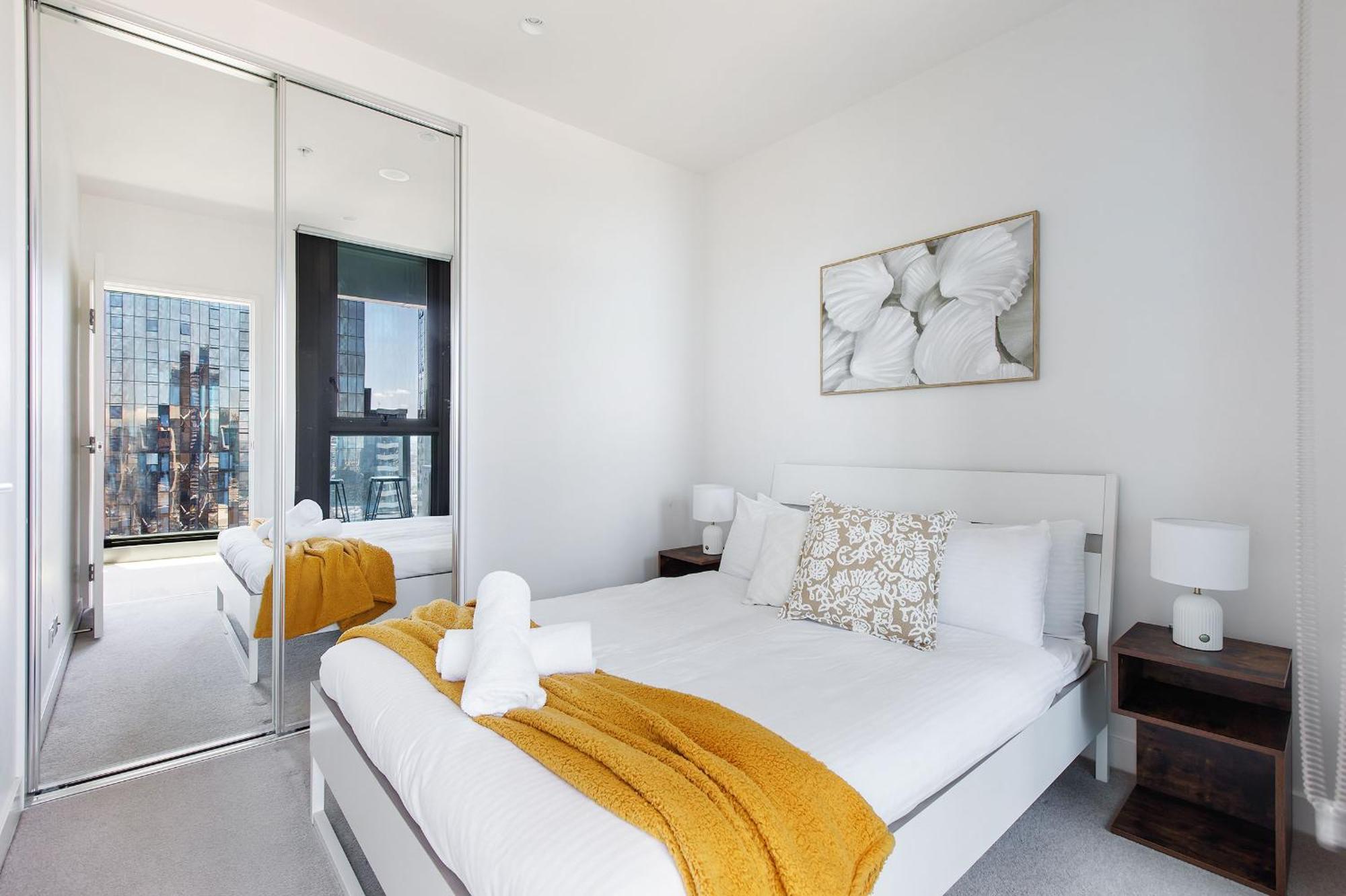 Apartment Stunning Floor Views 2br Gem, Cbd