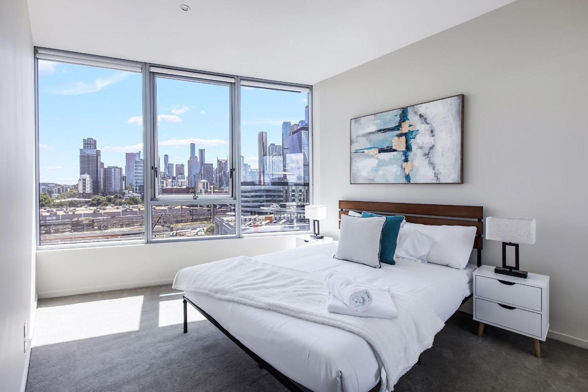 Waterfront View Luxury Escape 3br Pool, Sauna, Gym * Melbourne