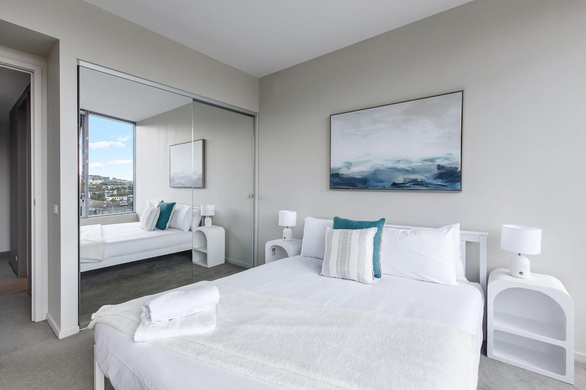 Apartment Waterfront View Luxury Escape 3br Pool, Sauna, Gym Melbourne