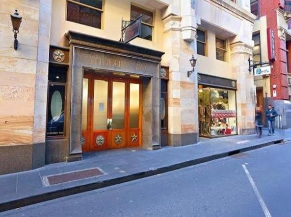Apartment Centre - Amazing Location!