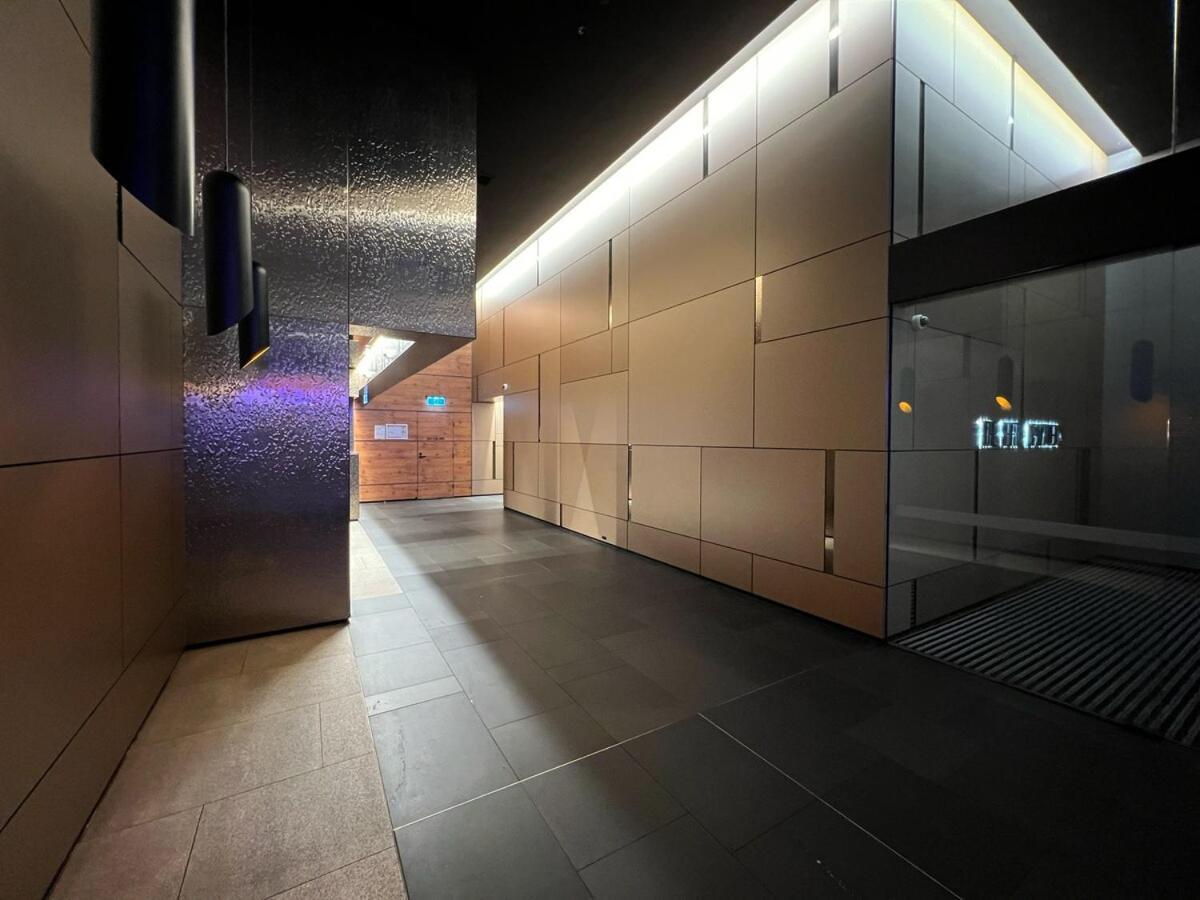 Apartment 1 Bedroom 1 Bath, Southern Cross, Balcony