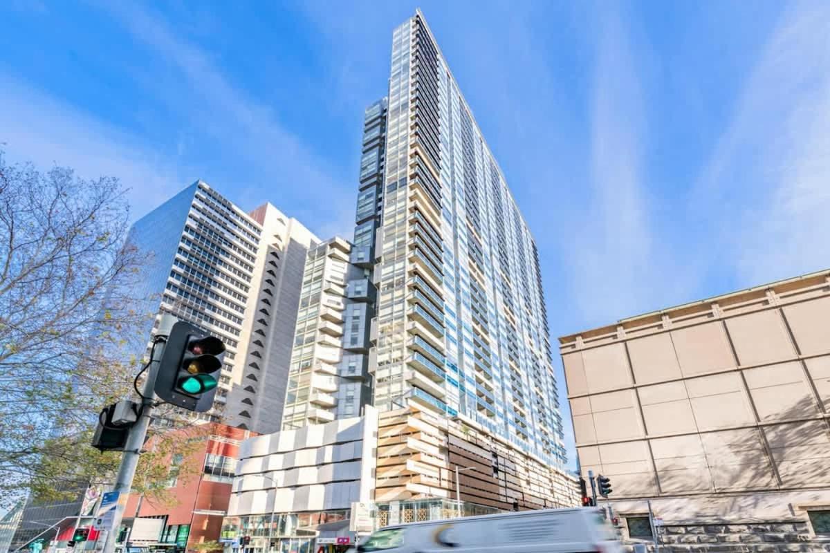 Modern 2b With Free Parking In Cbd * Melbourne