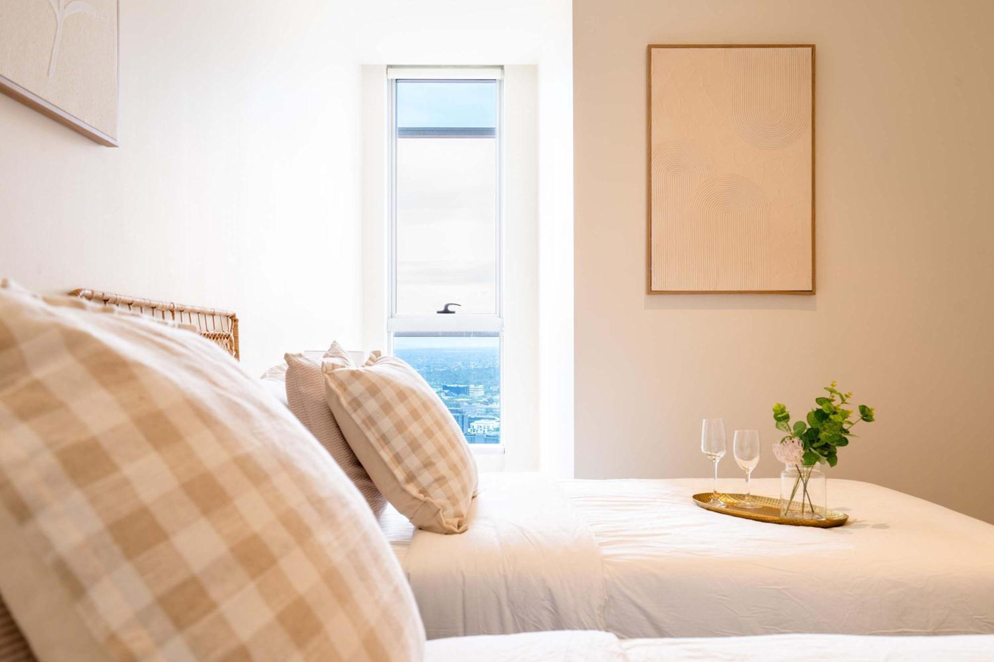 Modern 2b With Free Parking In Cbd Melbourne