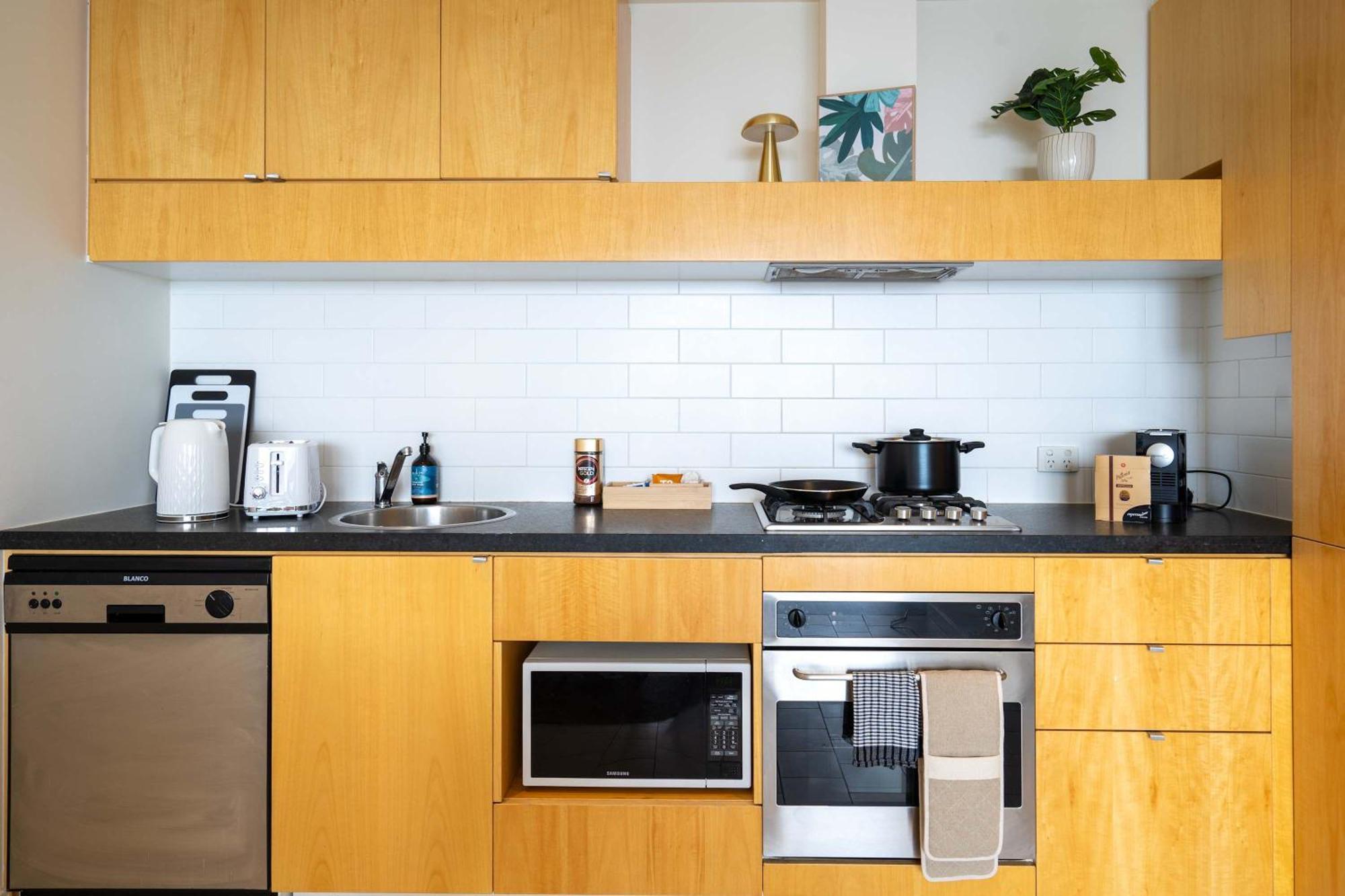 Modern 2b With Free Parking In Cbd * Melbourne