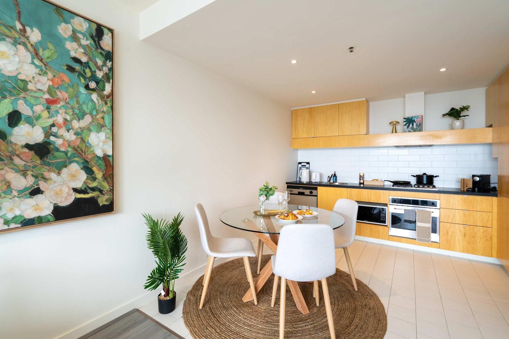 Modern 2b With Free Parking In Cbd * Melbourne
