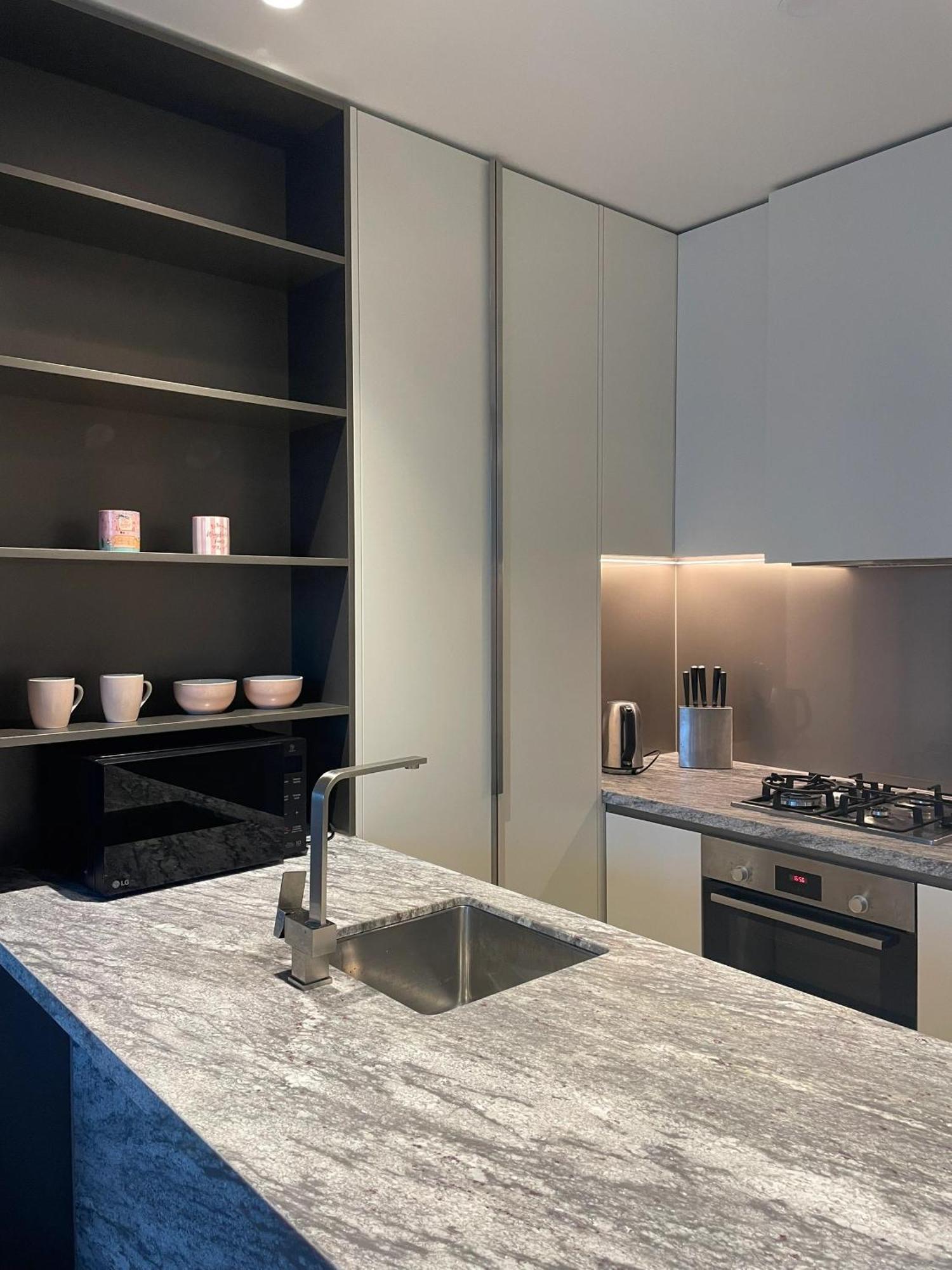 Oasis With High-end Amenity * Melbourne