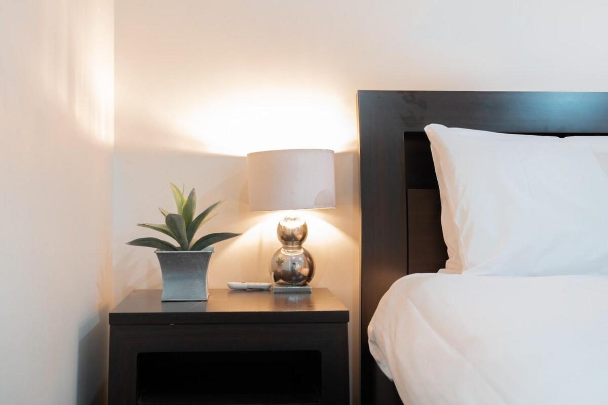 The Metropolitan Escape - Pool, Gym, Sauna Apartment