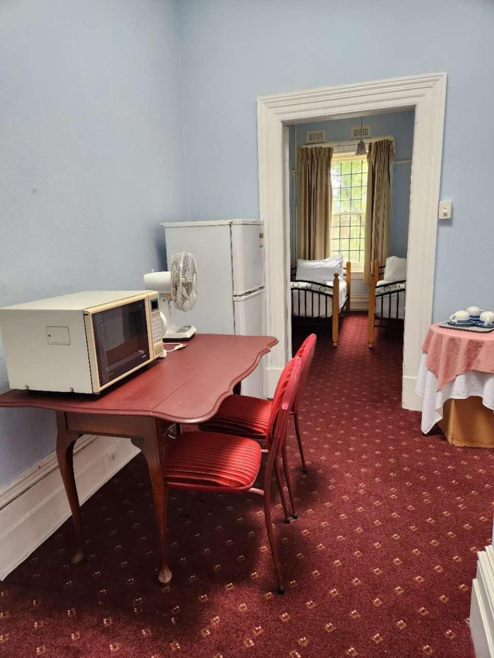 Georgian Court 3*
