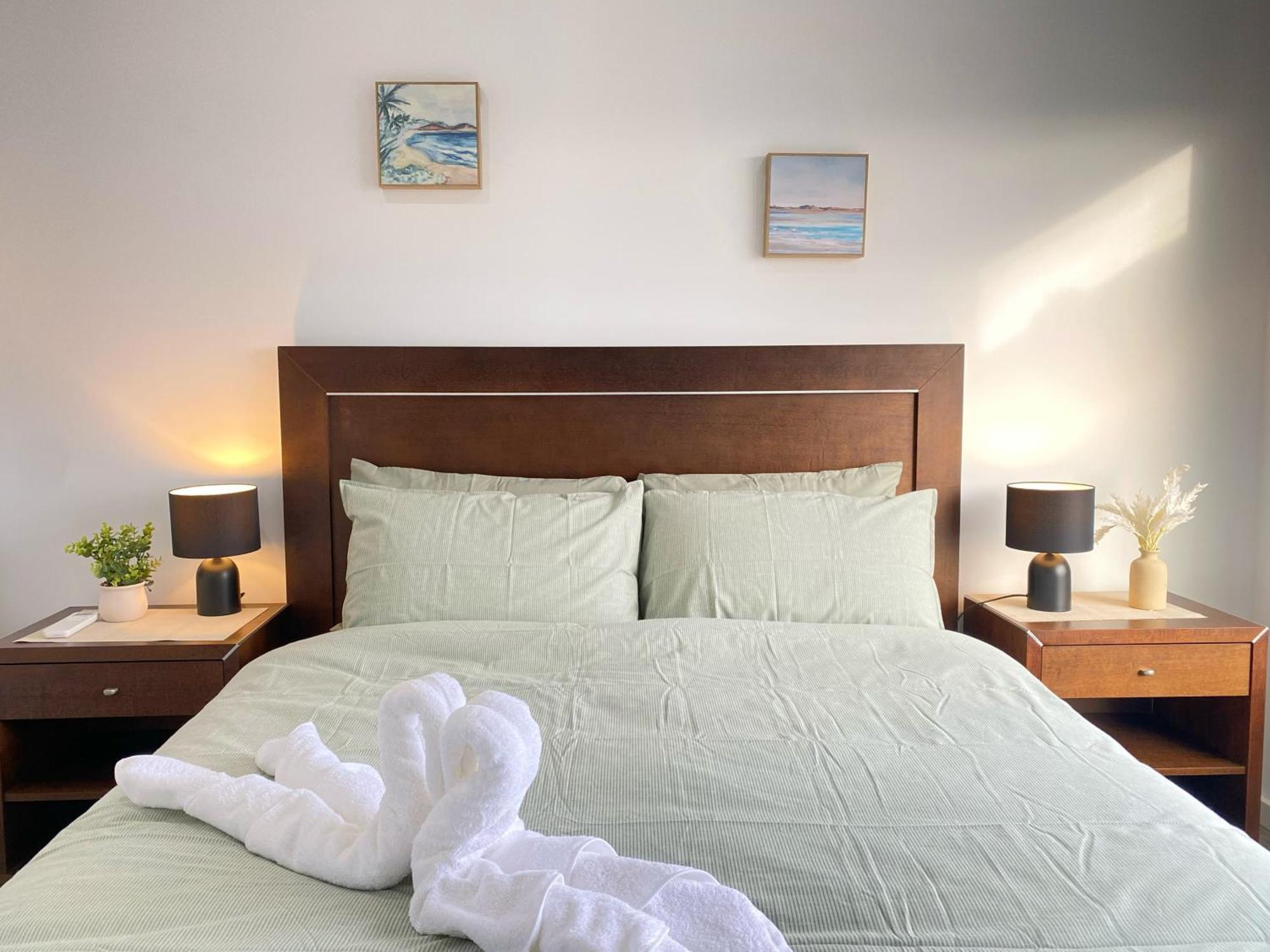 Quiet Cozy Townhouse 6 Mins To Airport And Shoping Mail