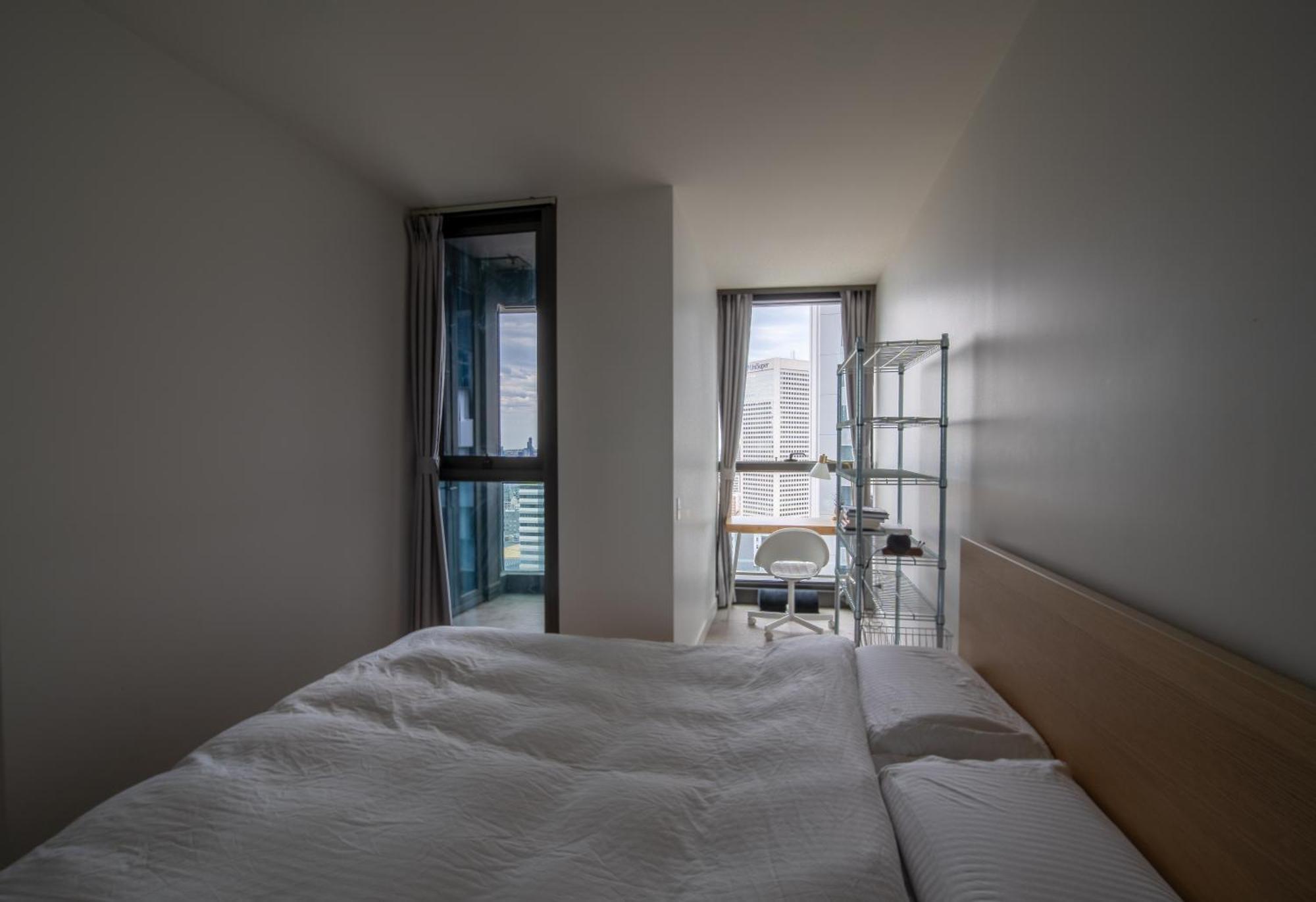 Homestay Shared Cozy Queen With Balcony *