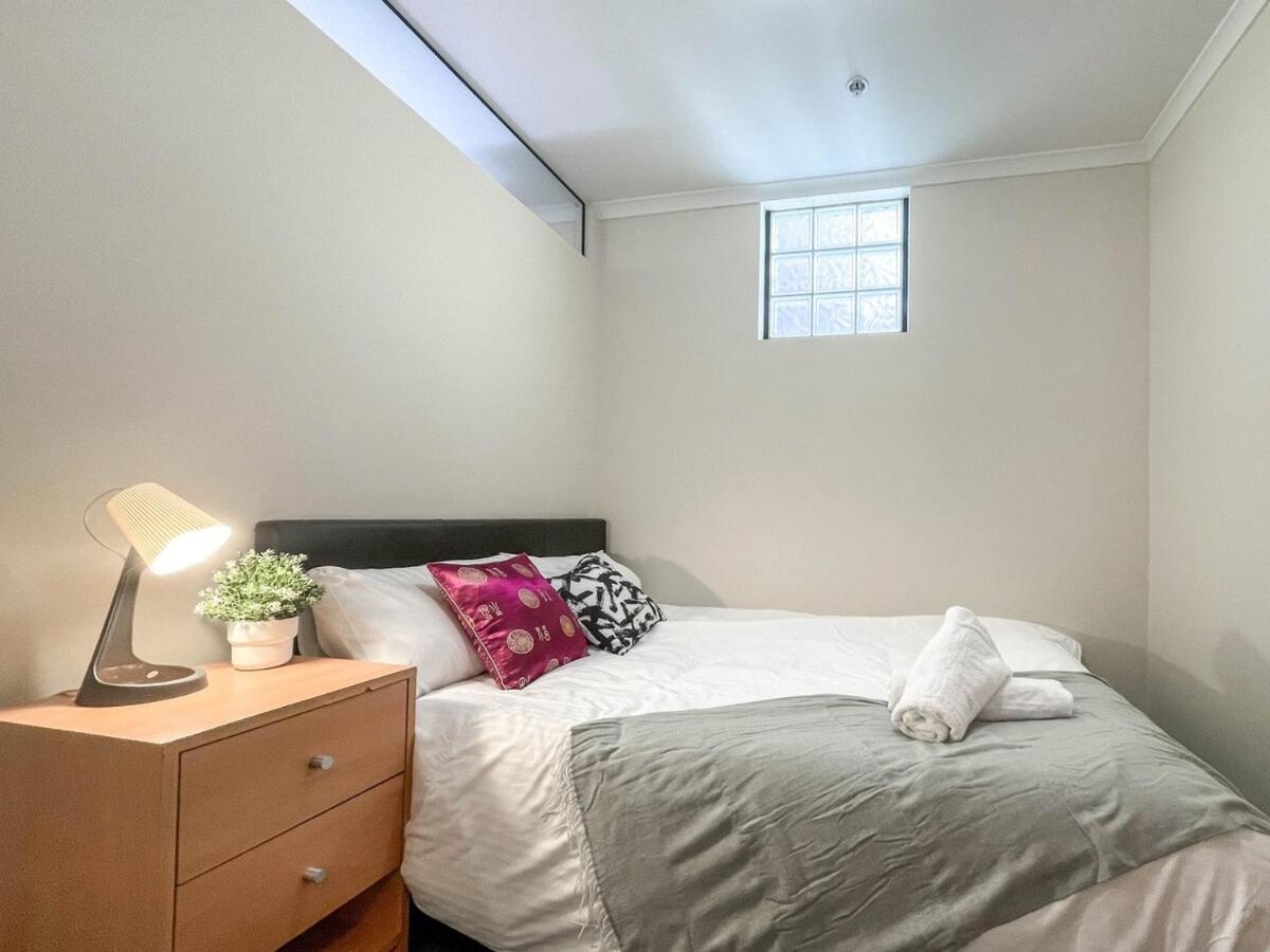 Urban Compact Stylish 2b1b - Cbd Apartment Melbourne