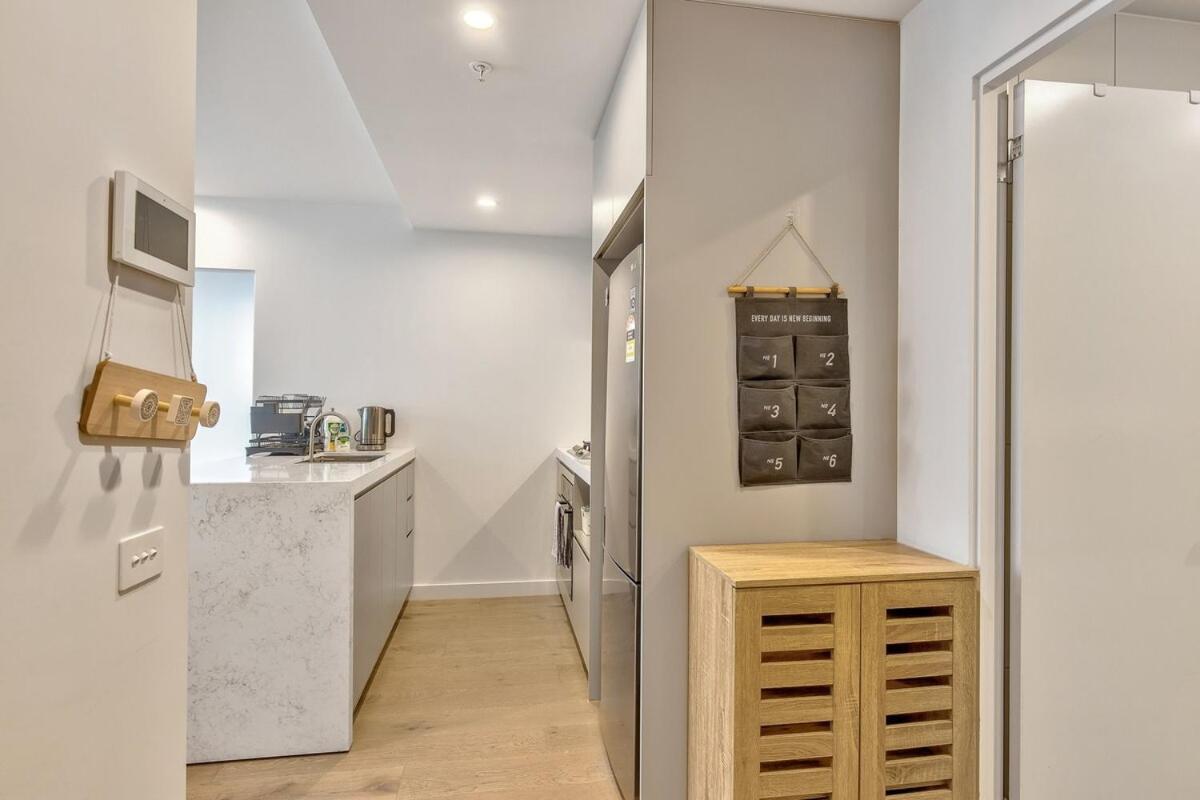 3br 2ba Chic With Parking Melbourne