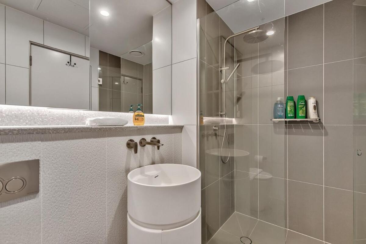 3br 2ba Chic With Parking Apartment *