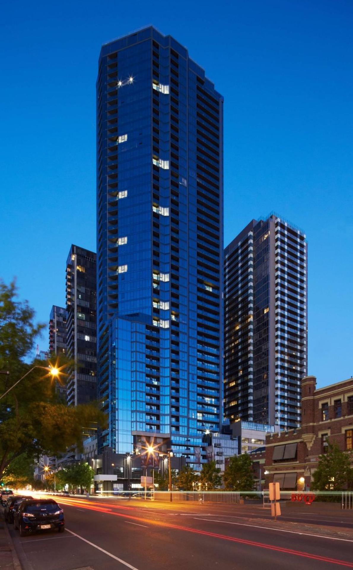 Executive 3 Bedroom In Southbank Apartment *