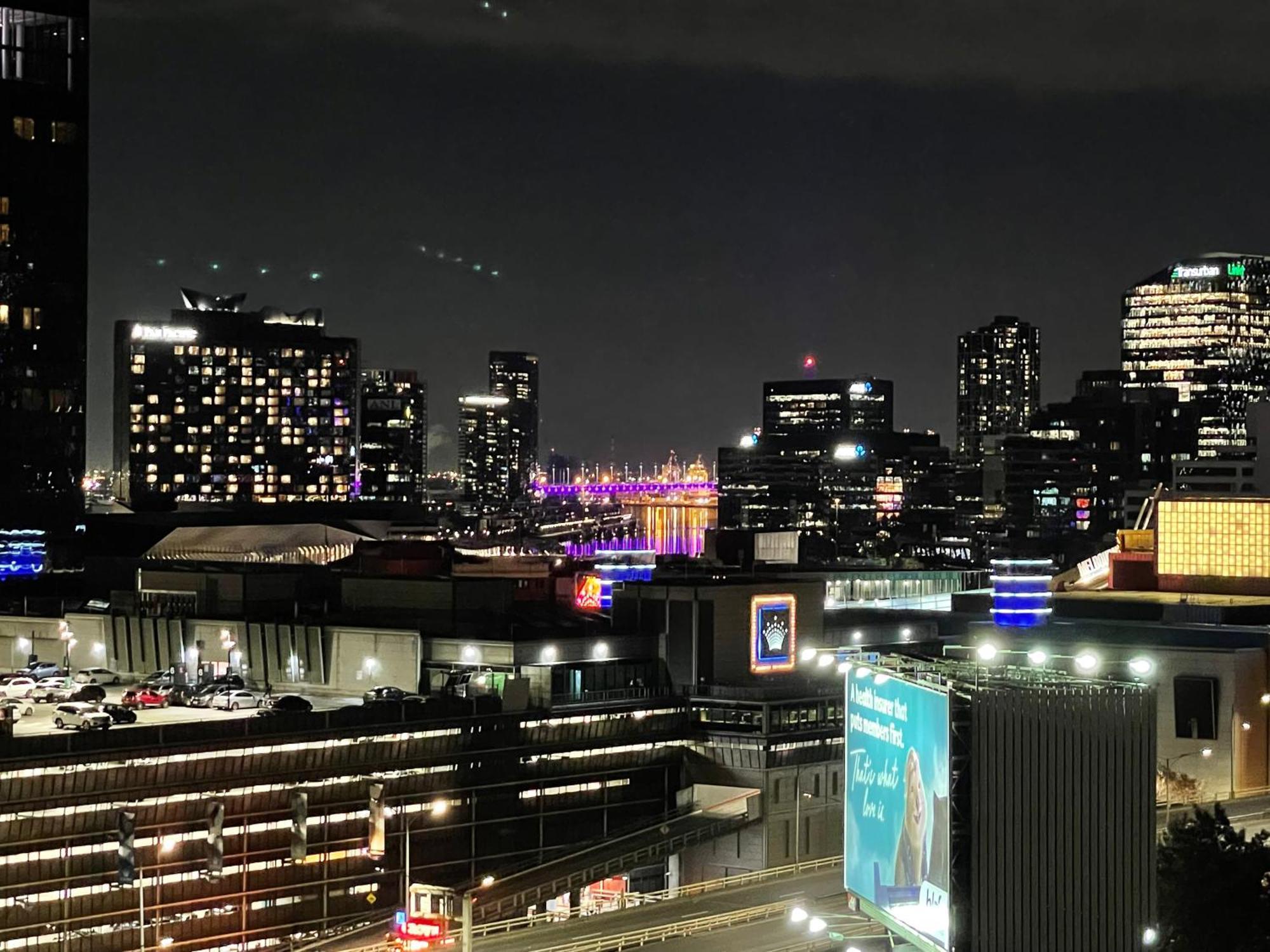 Executive 3 Bedroom In Southbank Apartment Melbourne