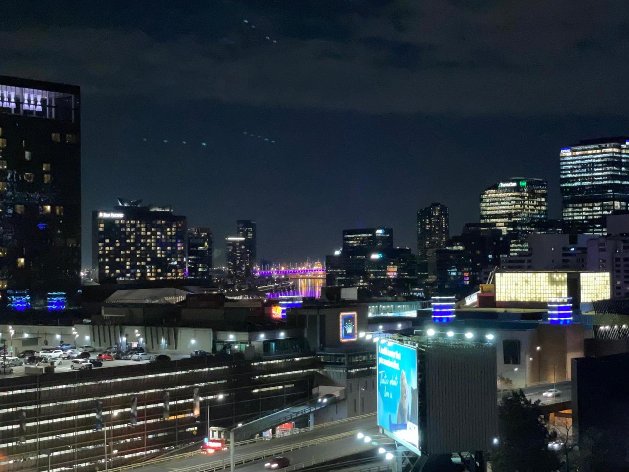 Executive 3 Bedroom In Southbank Melbourne