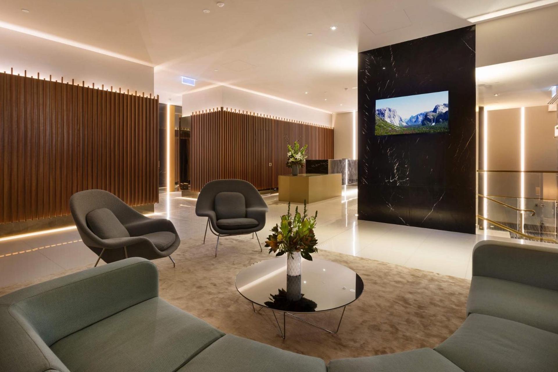 Executive 3 Bedroom In Southbank *