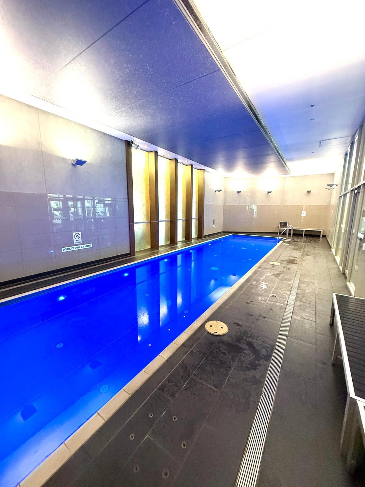 Southbank Cityview Escape With Car Park Apartment Melbourne