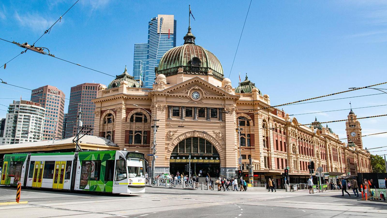Prime 2br Panoramic Views, Pool & Gym Melbourne