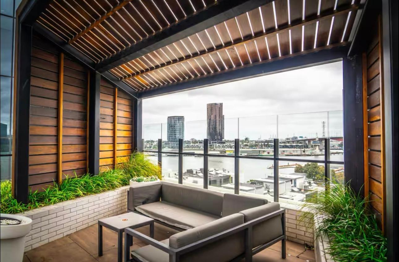 Mt1012 - 1 Bedroom Docklands Delight, Stunning * Melbourne