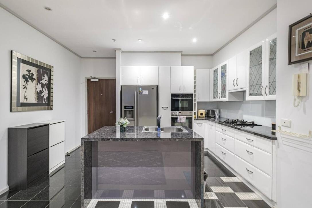 Apartment Exquisite 2 Brm 2 Bth Penthouse At Crown Precinct Melbourne