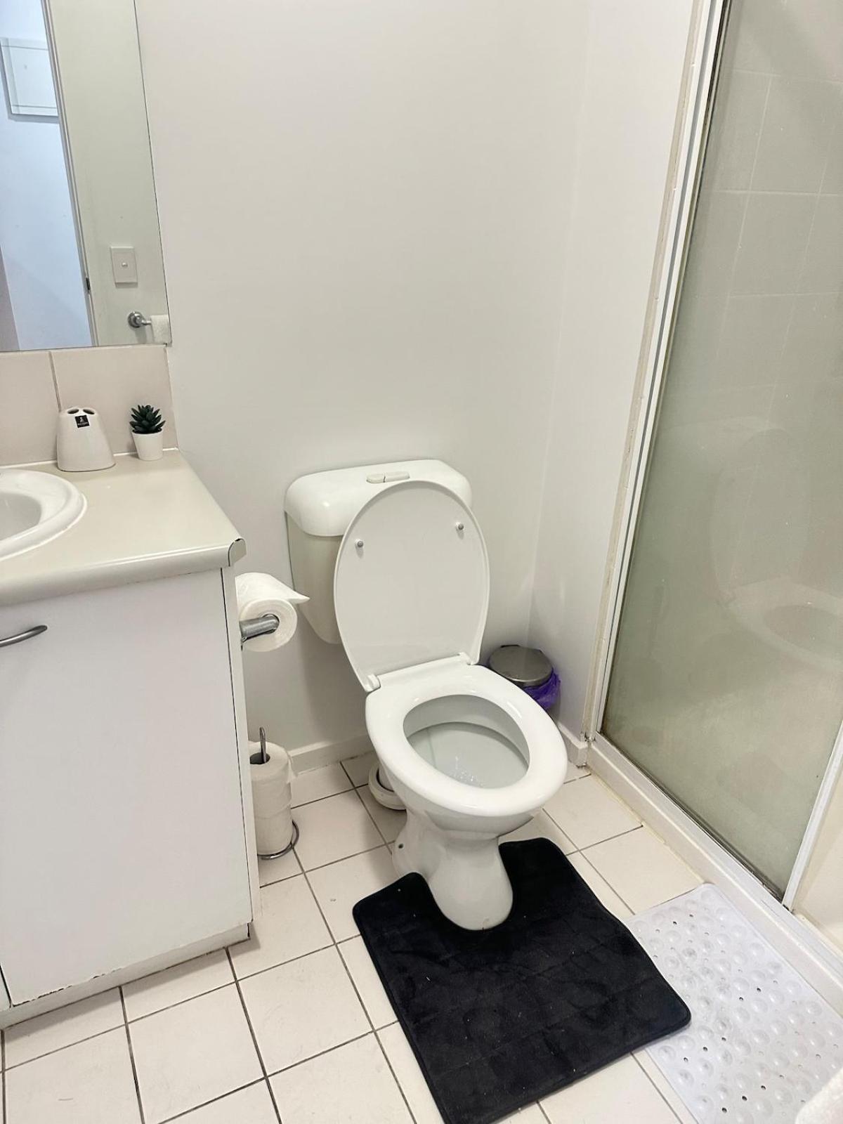 Charming Retreat Lonsdale Street * Melbourne