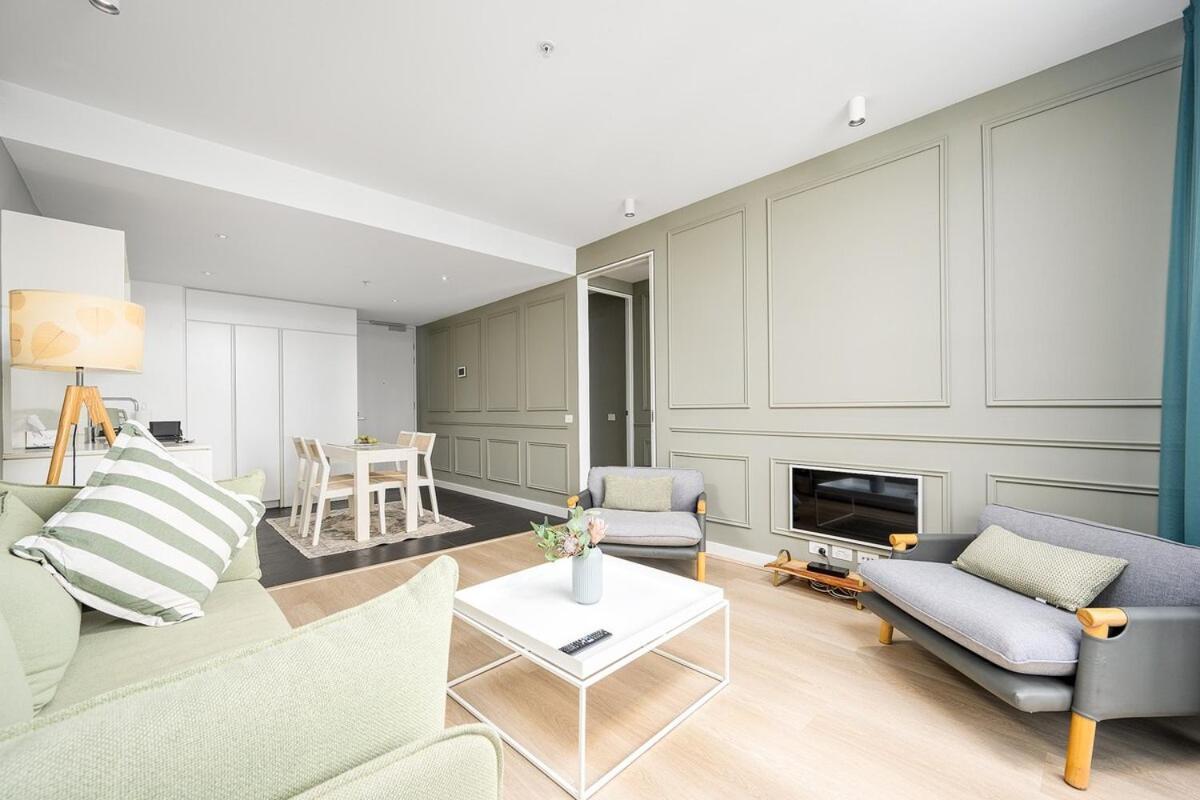 Luxe Southbank Retreat Free Car Park, Pool, Sauna Melbourne