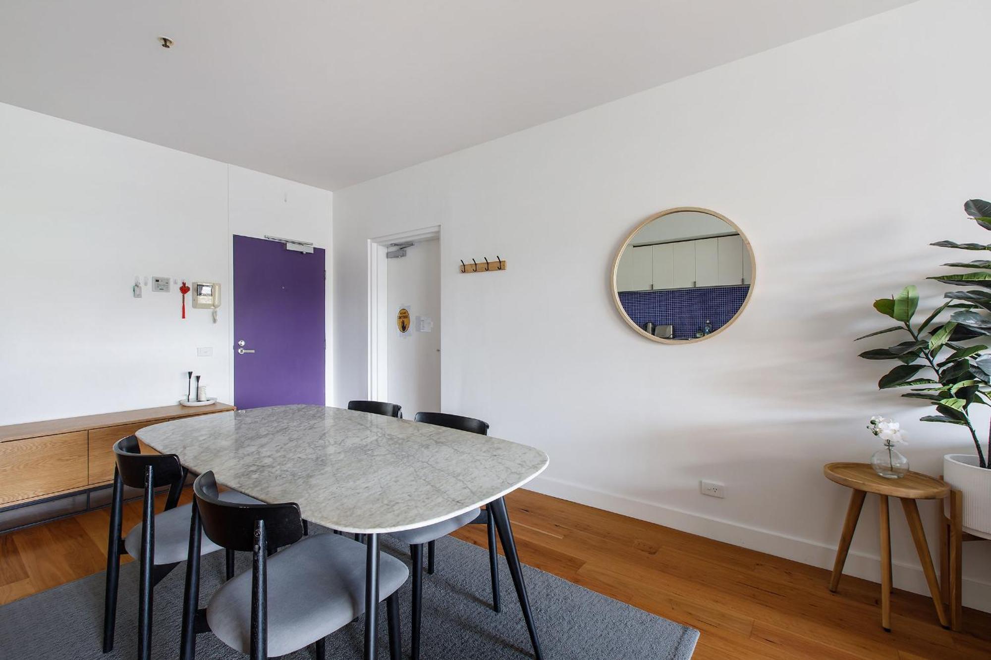 Apartment Living Made Easy On Swanston St With Parking