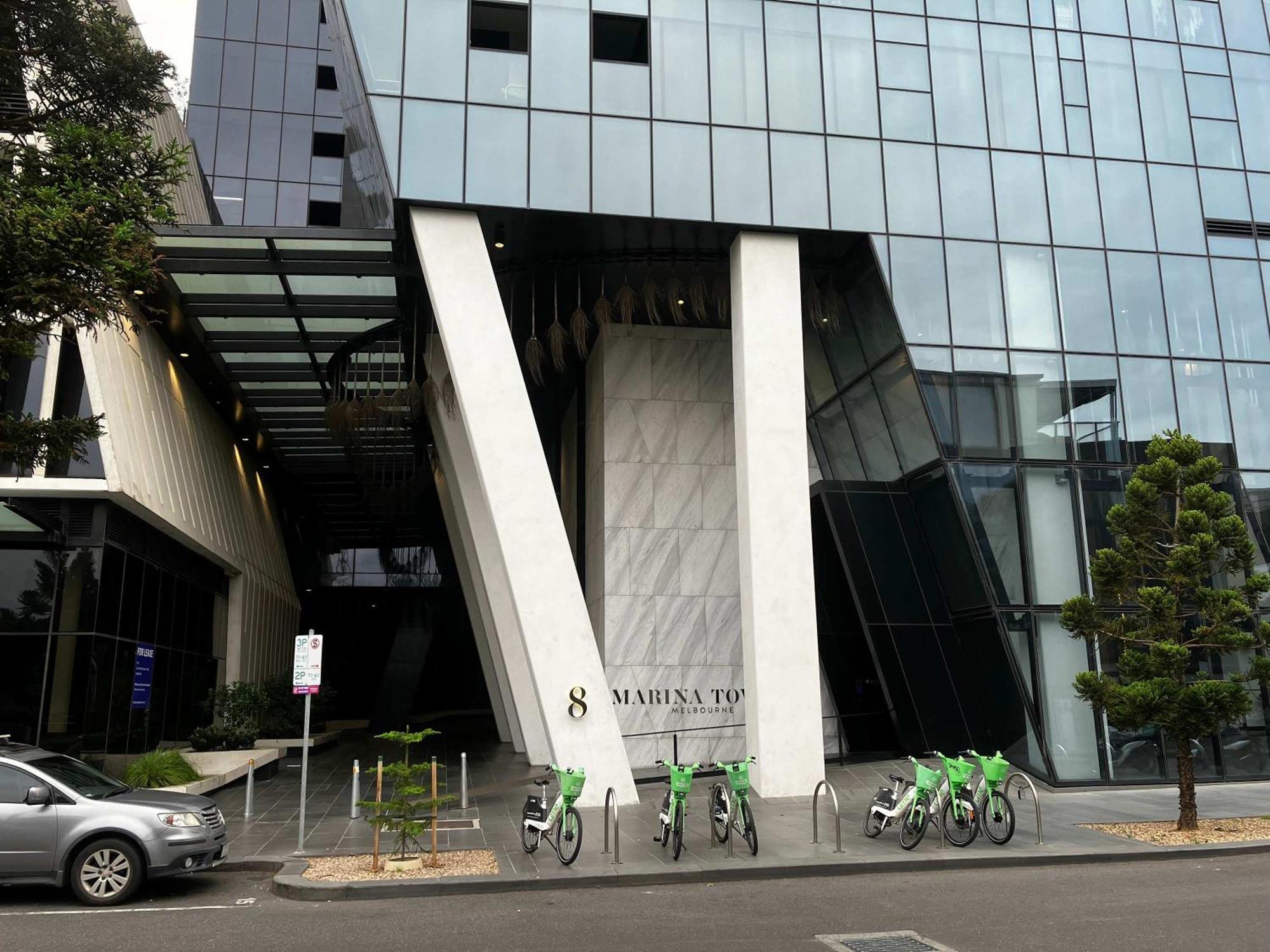 Marina Tower - Stunning Harbour & View Apartment Melbourne