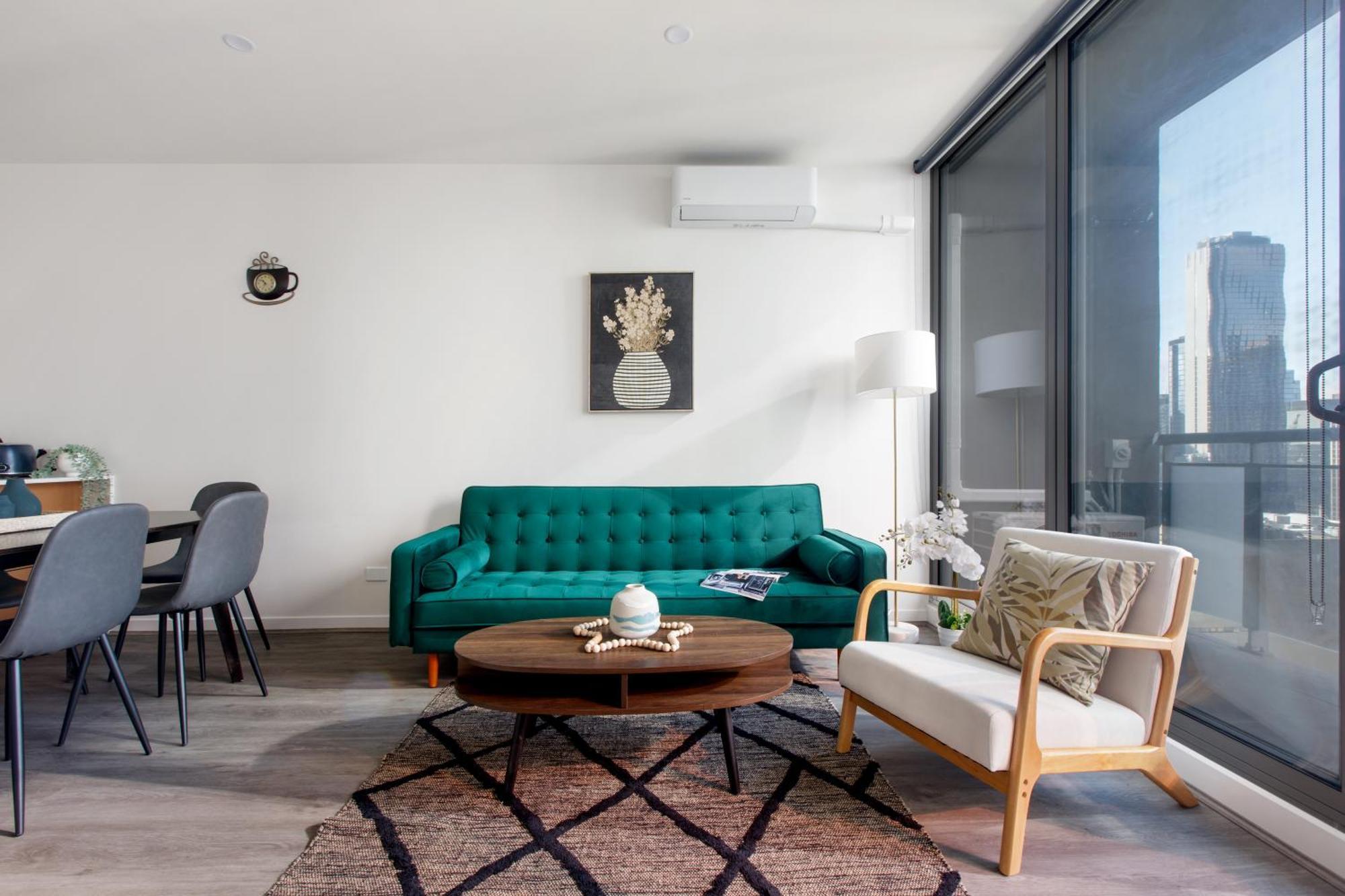 Modern Nomads The Grand View Centre Apartment Melbourne