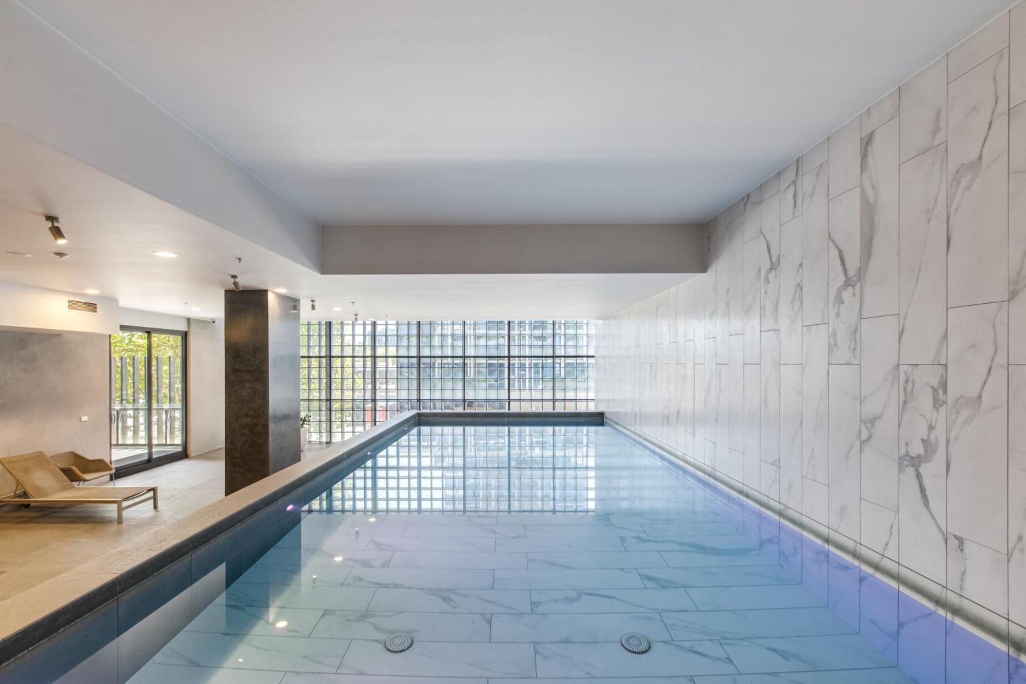 Modern Nomads Stylish Minimalist 2br Walk To Garden & Qv Market * Melbourne