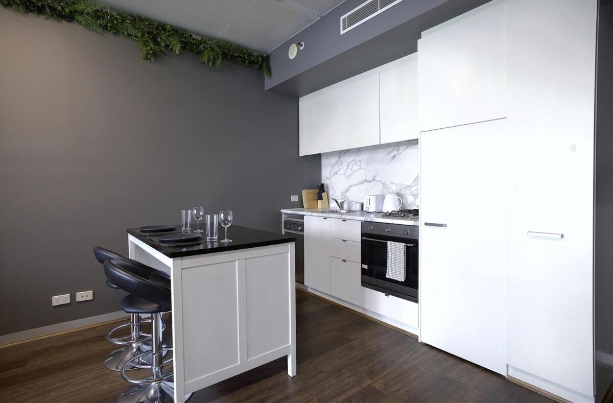 Modern Urban Living Next To Marvel Stadium * Melbourne