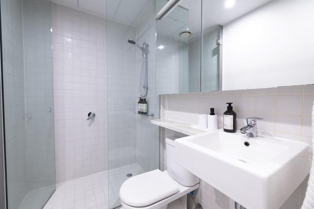 Modern Urban Living Next To Marvel Stadium * Melbourne
