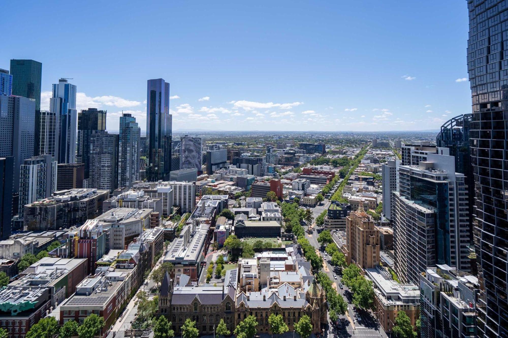 Modern 2b With Free Parking In Cbd Apartment Melbourne
