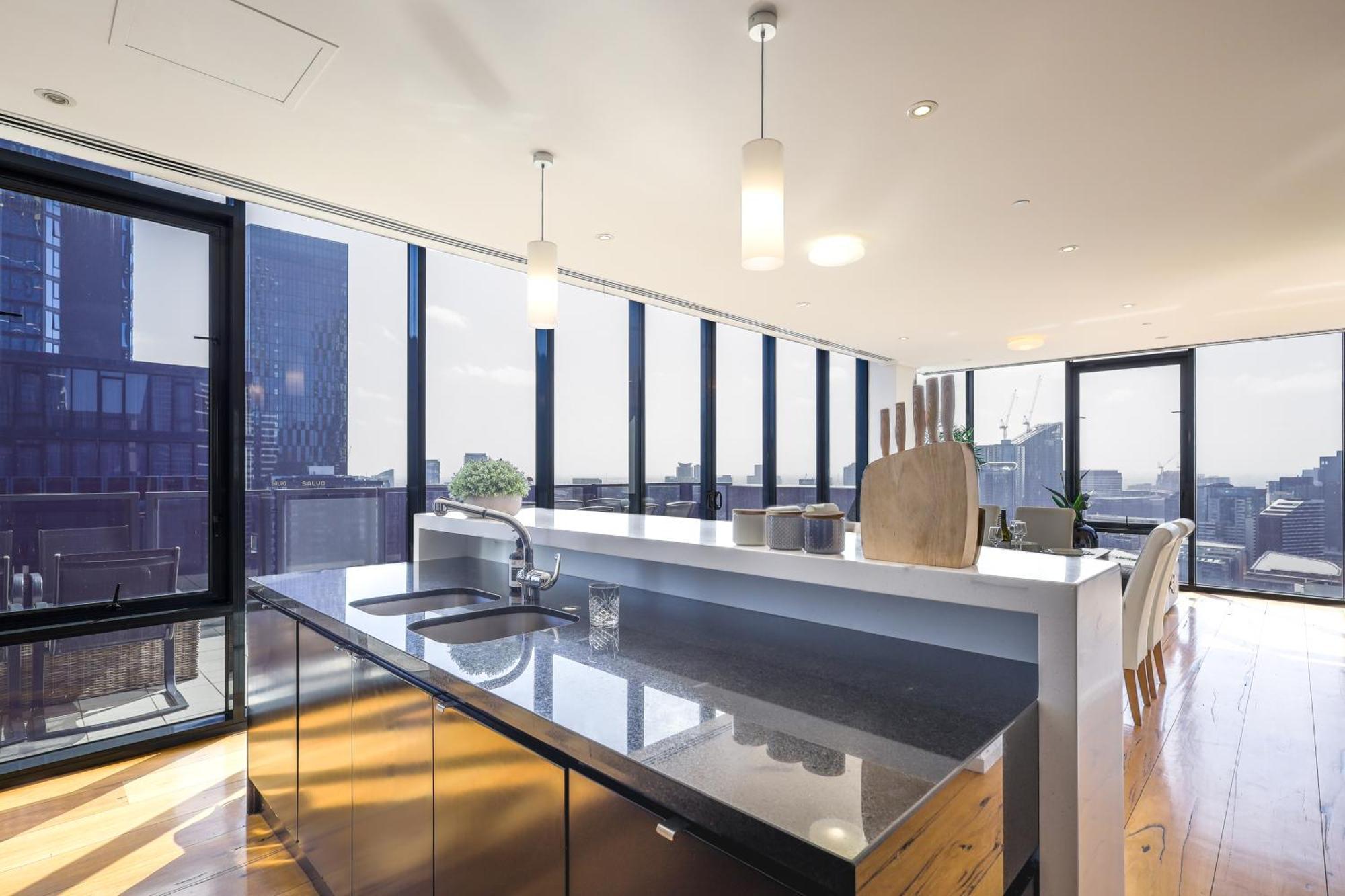 Penthouse With Superfast Wifi Apartment