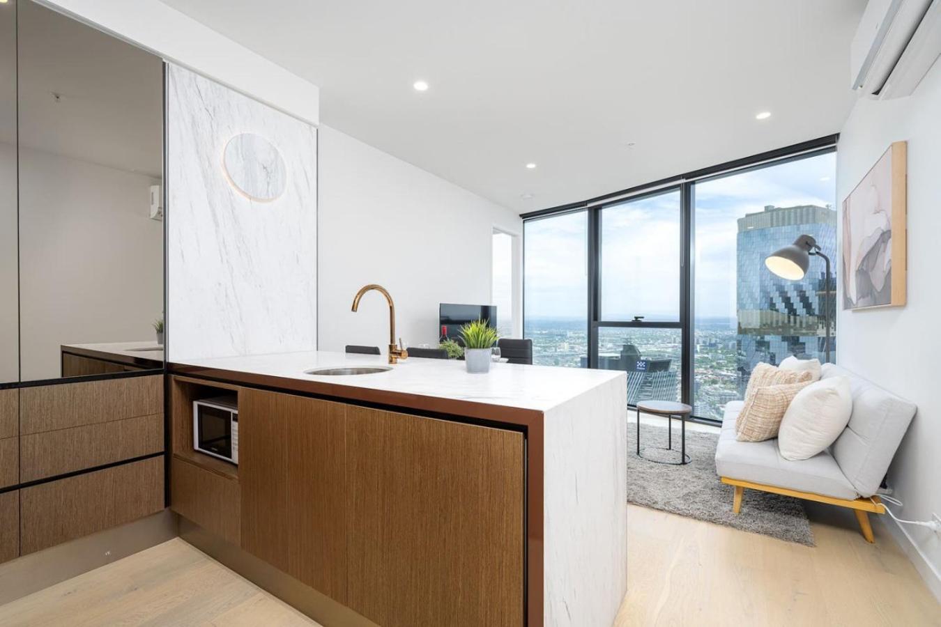 Apartment Luxe 67th Floor 2br With Ocean View, Pool, And Gym